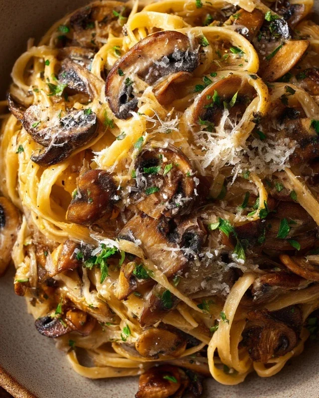 Caramelized Leek and Mushroom Gruyere Pasta